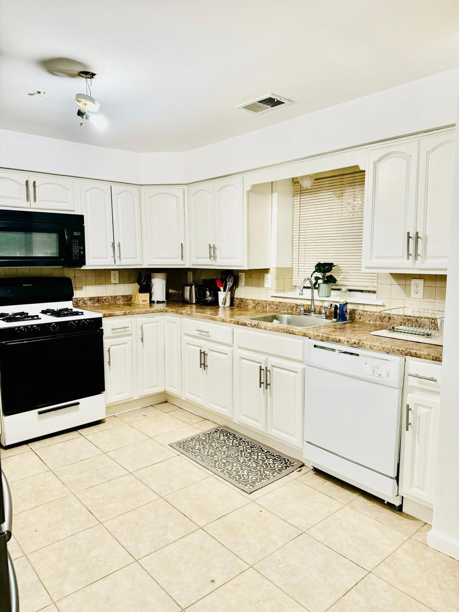 Cozy Evergreen Apartment By Newark Airport Екстер'єр фото